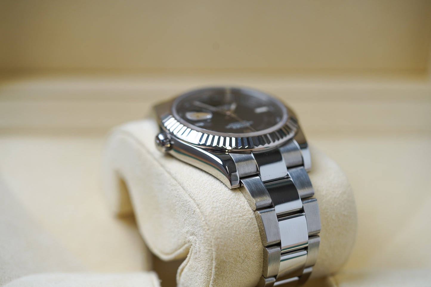 Rolex Datejust II Grey Roman 116334