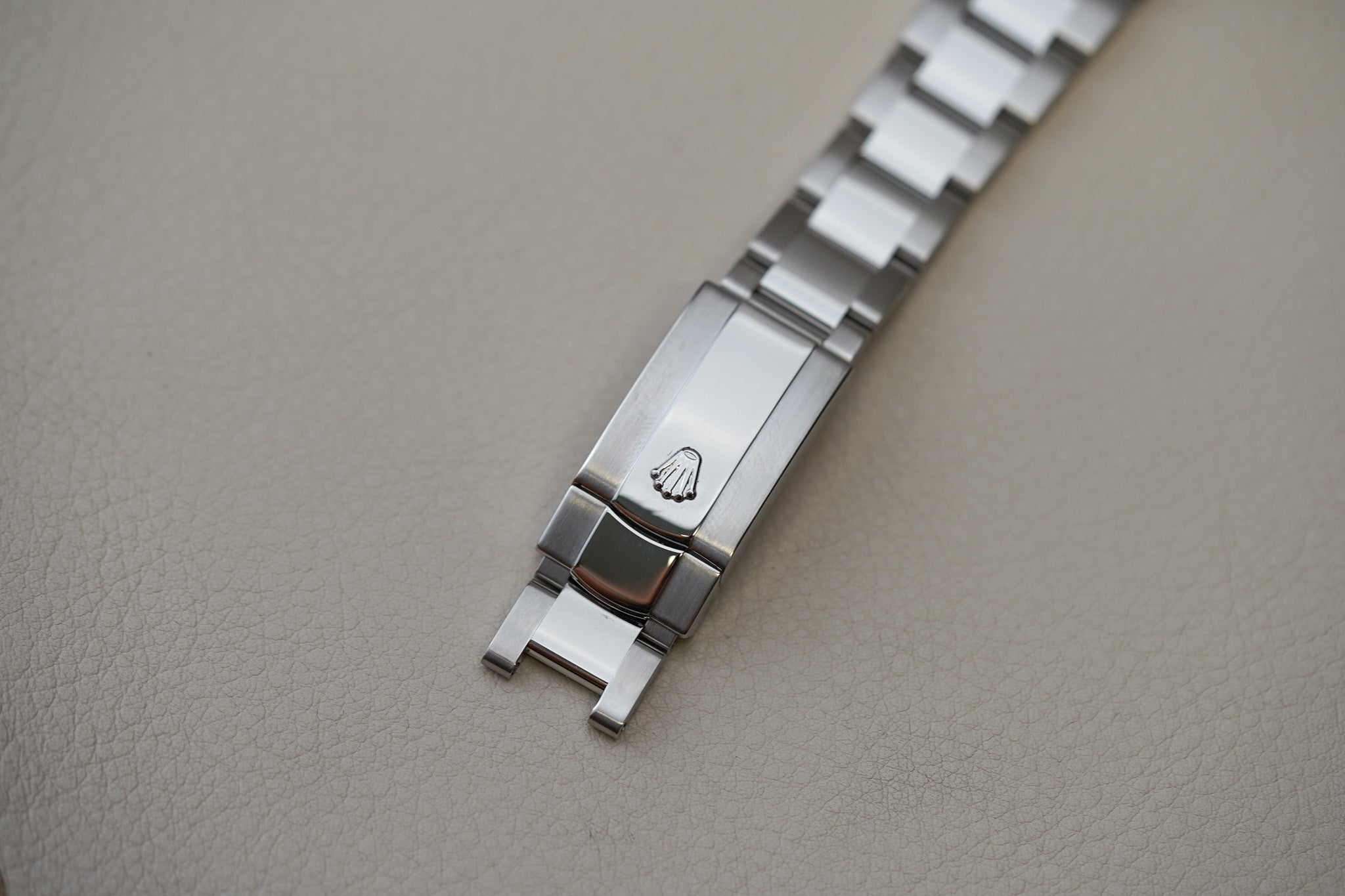 Rolex Datejust Turn-O-Graph White Dial 116264 Oyster