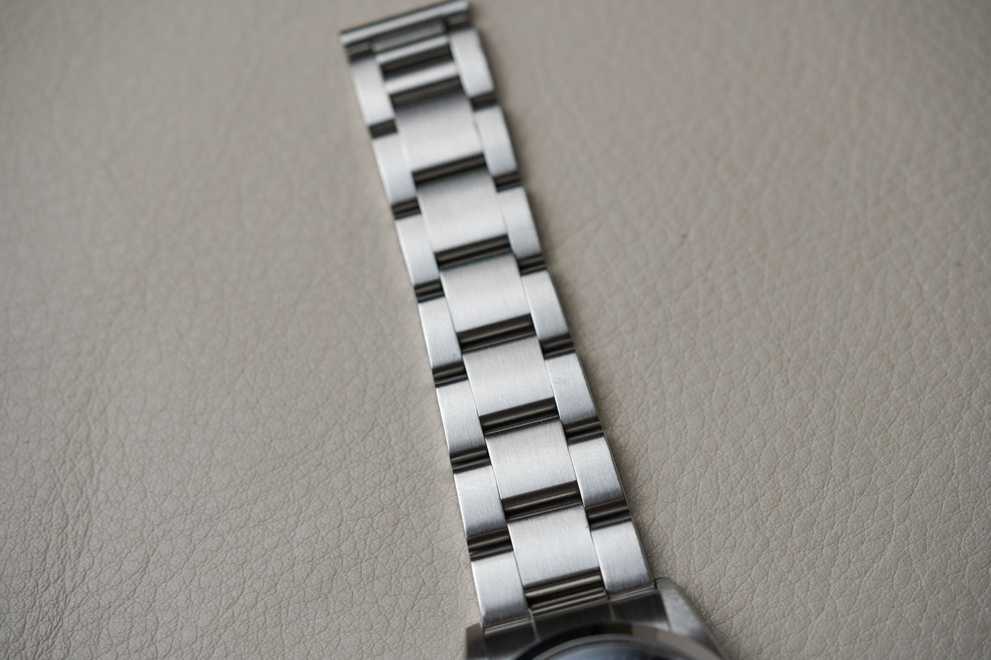 Rolex Explorer I 114270 Engraved Rehaut