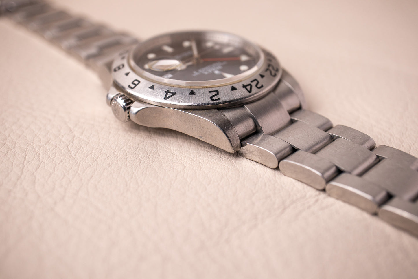 Rolex Explorer II 16570 Black 'Engraved Rehaut'