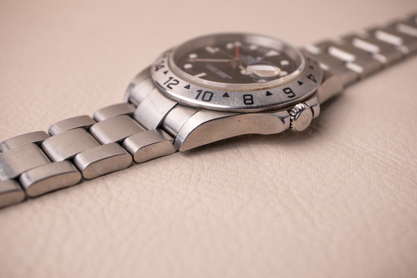 Rolex Explorer II 16570 Black 'Engraved Rehaut'