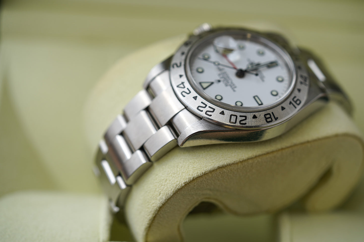 Rolex Explorer II 16570 Polar 'Engraved Rehaut'