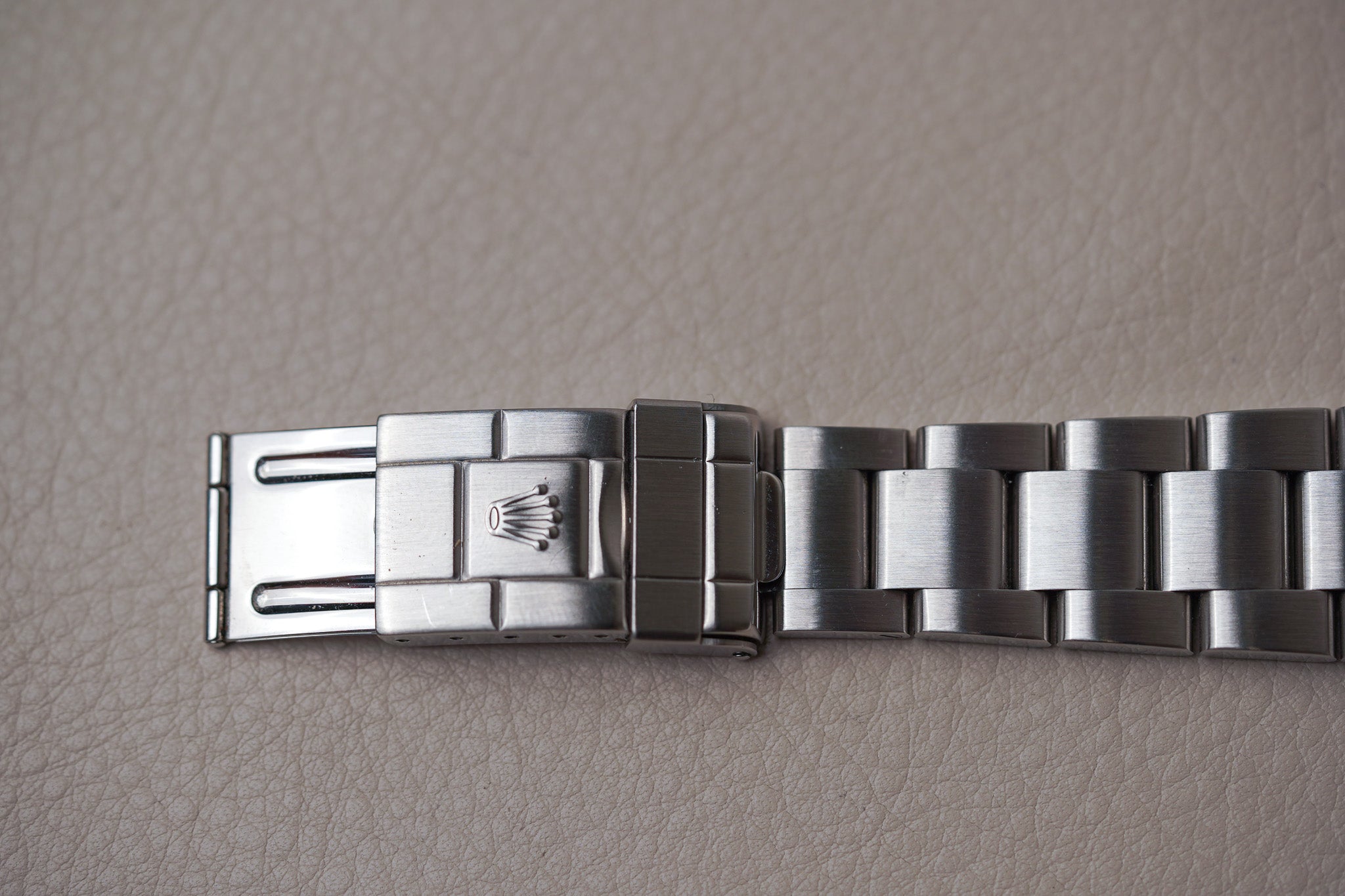 Rolex Explorer II 16570 Polar 'Engraved Rehaut'
