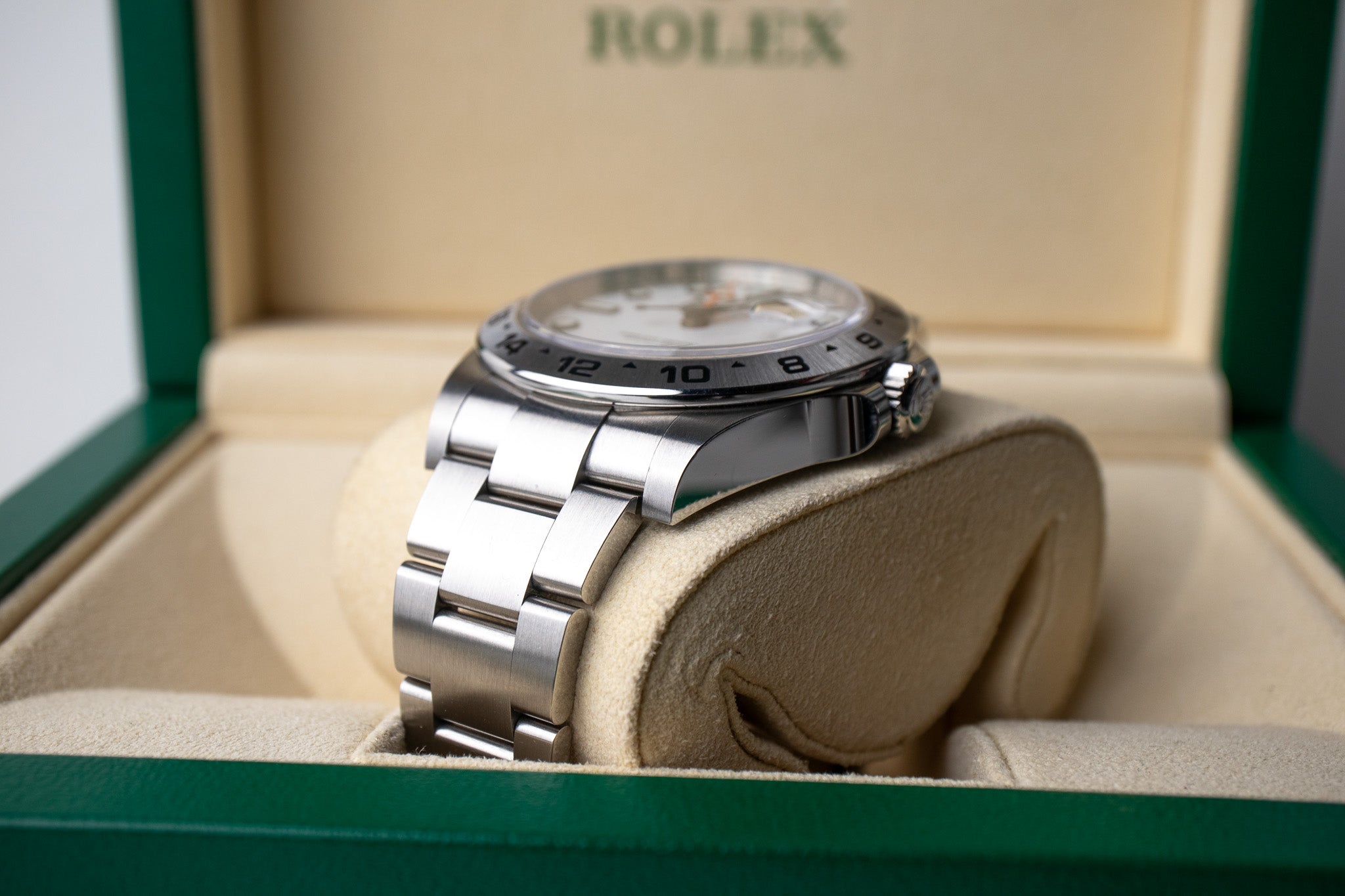 Rolex Explorer II reference 16570 bottom right side of the case and lug with the crown