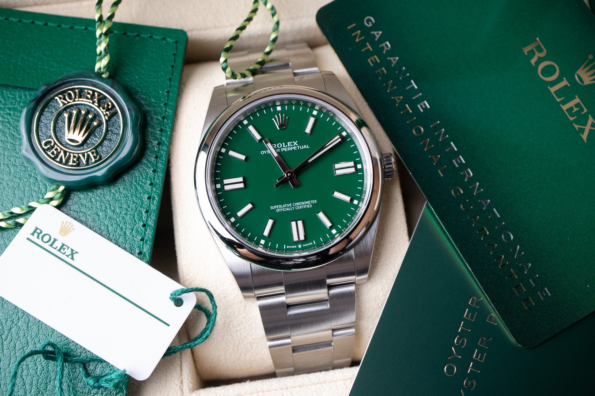 Rolex Oyster Perpetual 41 124300 Green