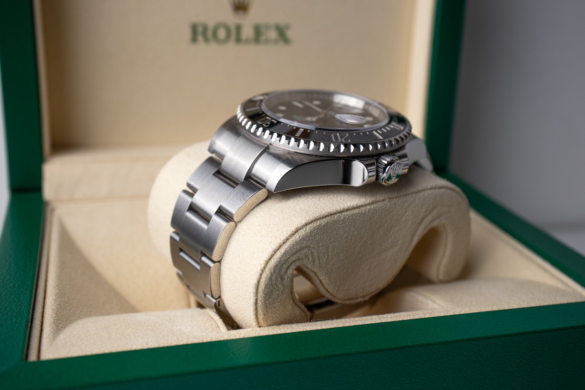 Rolex Sea-Dweller 126600