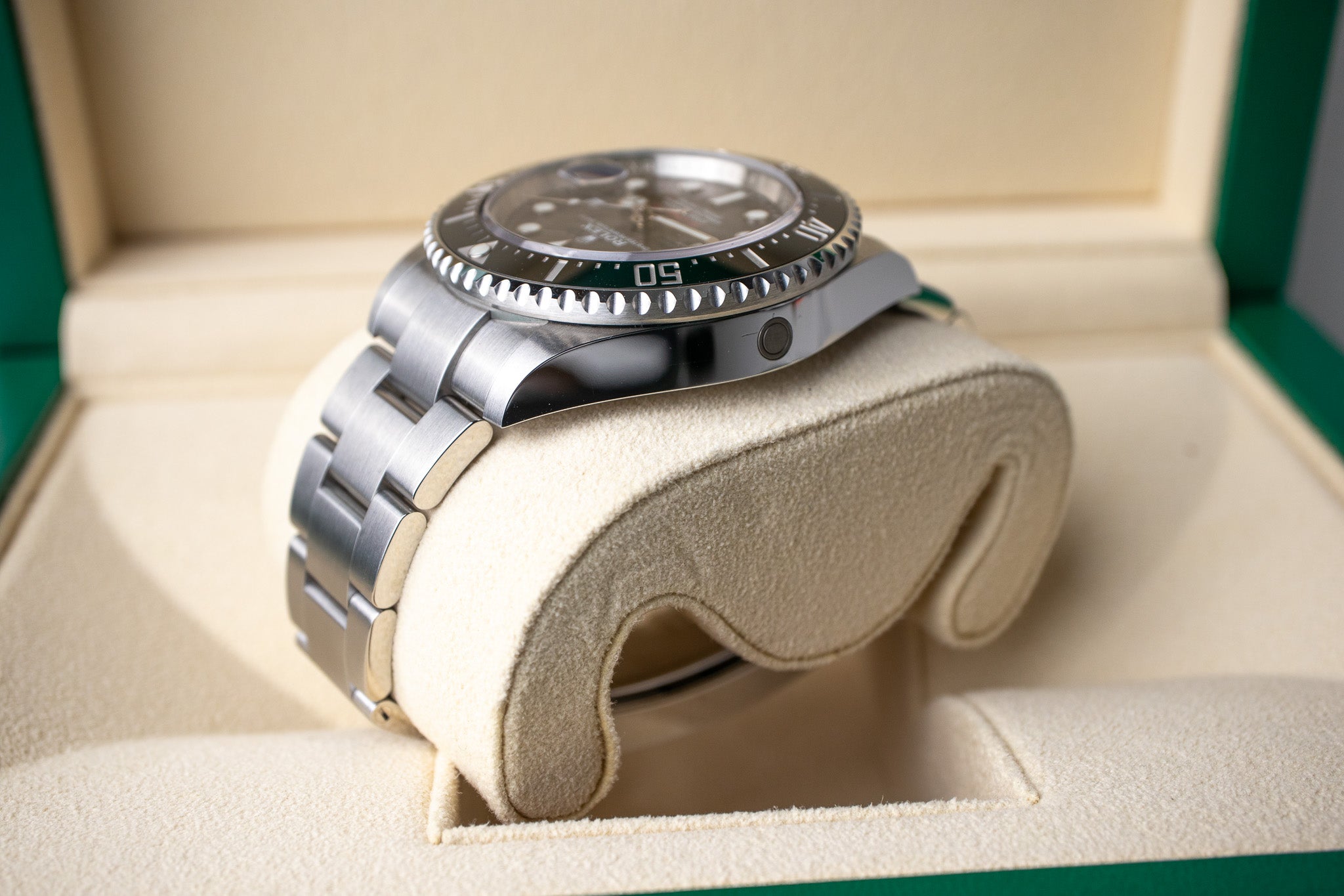 Rolex Sea-Dweller 126600