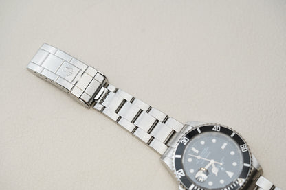 Rolex Submariner 16610T "Engraved"