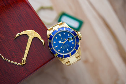 1993 Rolex Submariner 18K Yellow Gold 16618 'Blusey'