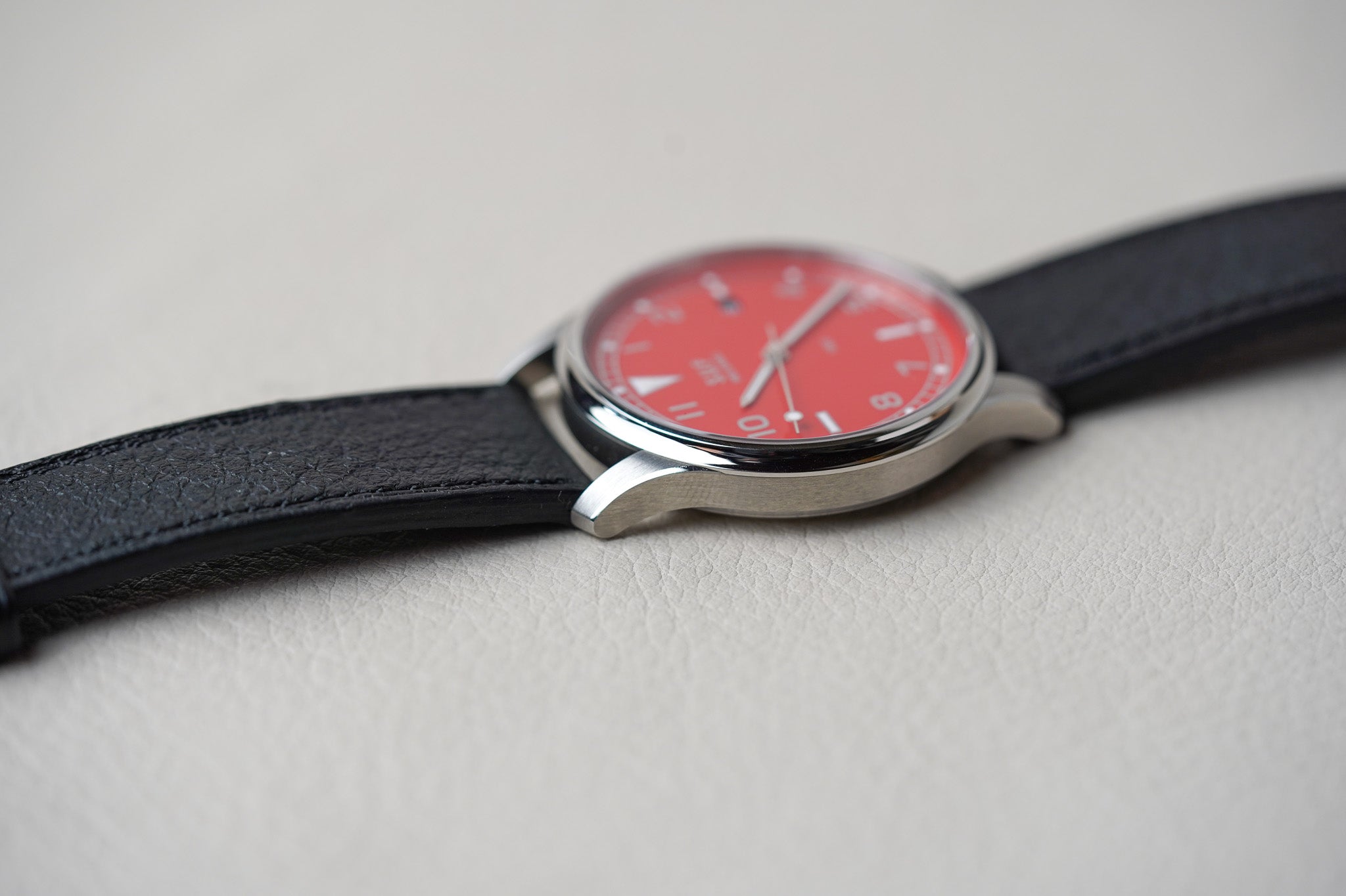 S.U.F Helsinki 180C Red Dial