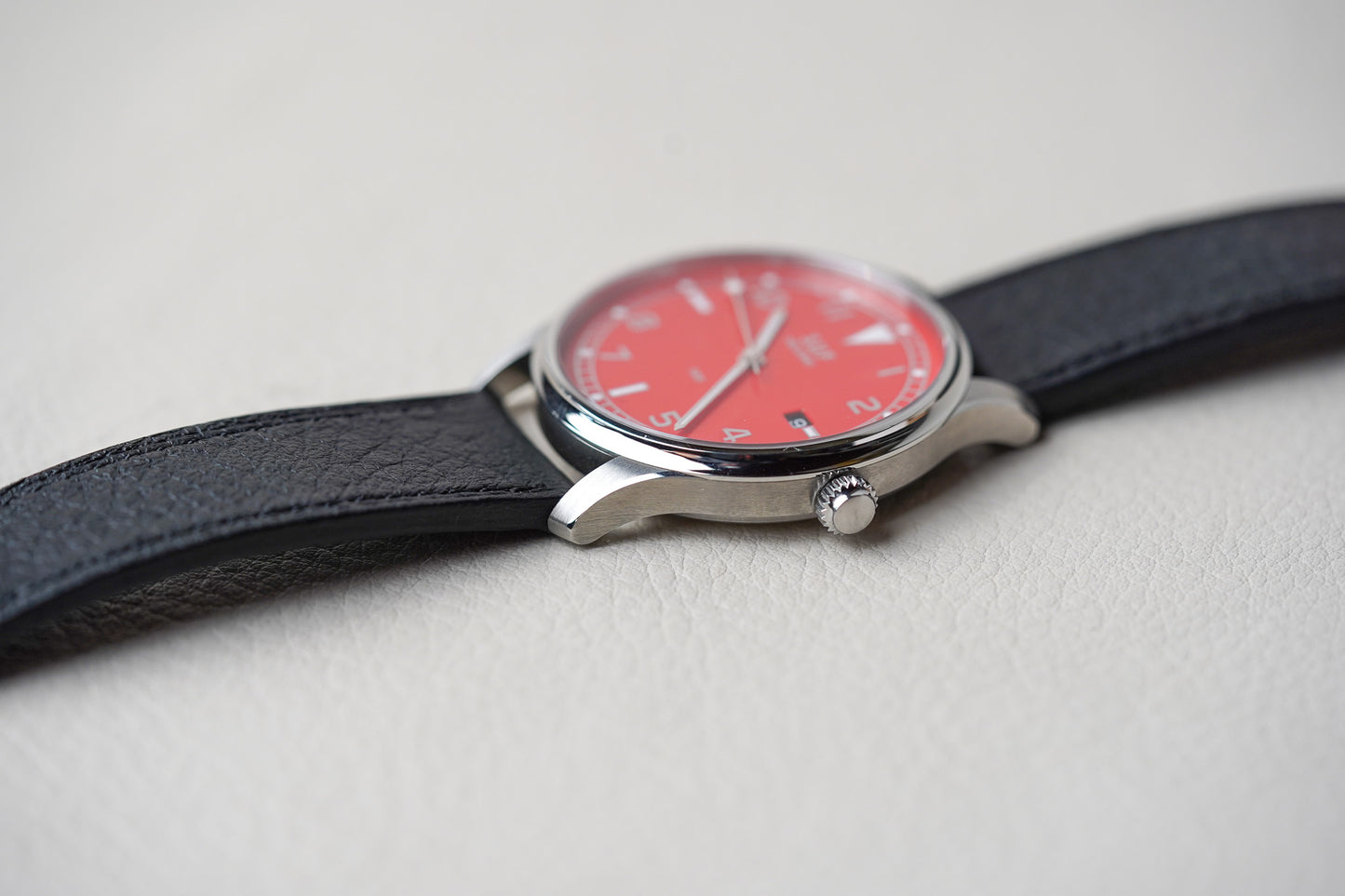 S.U.F Helsinki 180C Red Dial