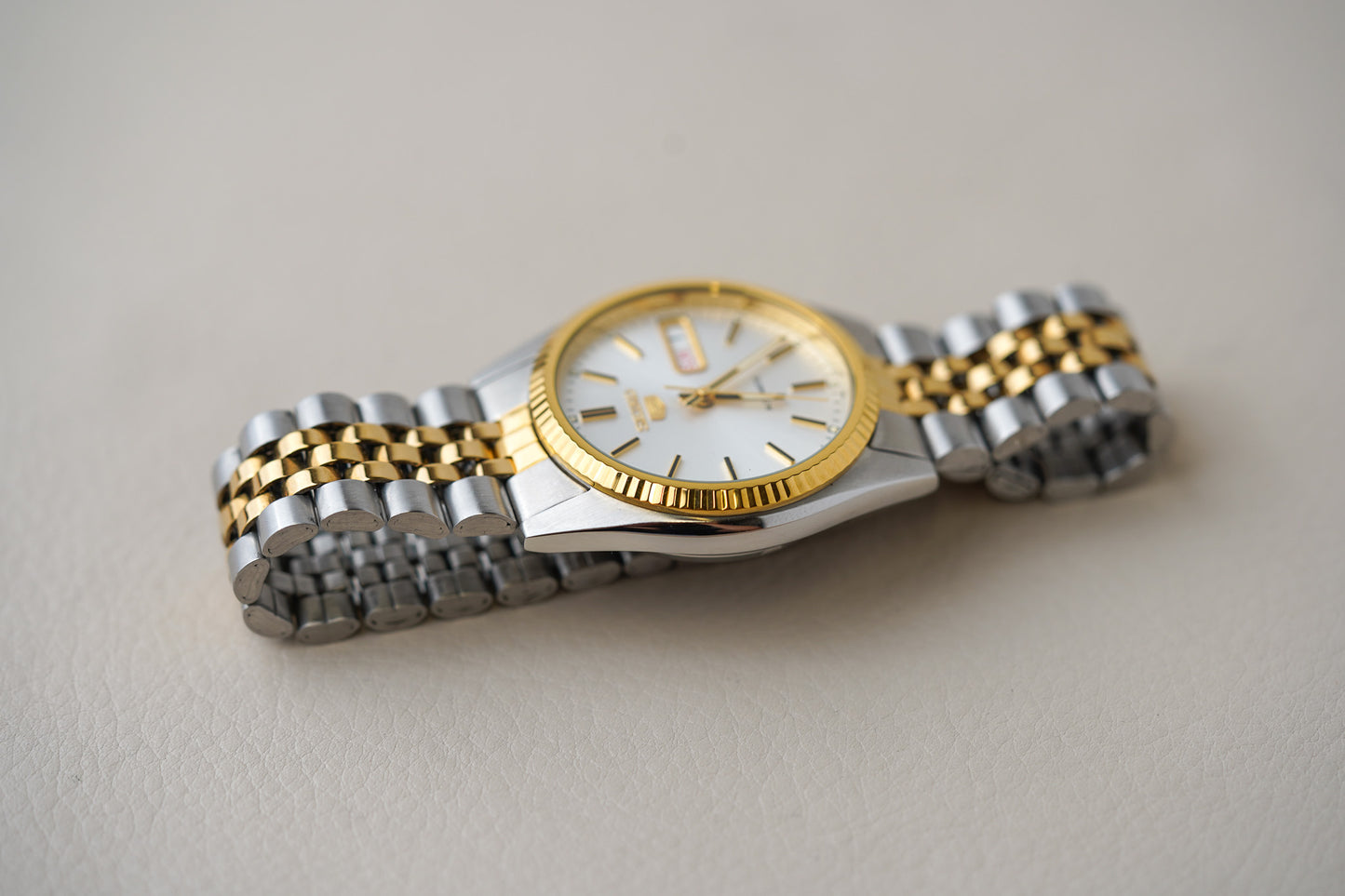 Seiko 5 SNXJ90 'American Pyscho'