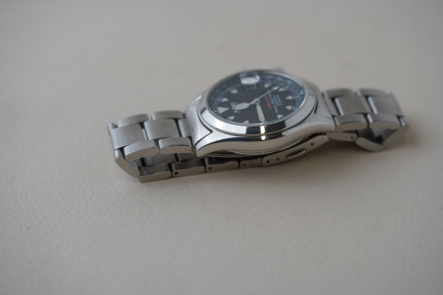 Seiko Alpinist SCVF005 Black ‘Red Alpinist’ 4S15-6000