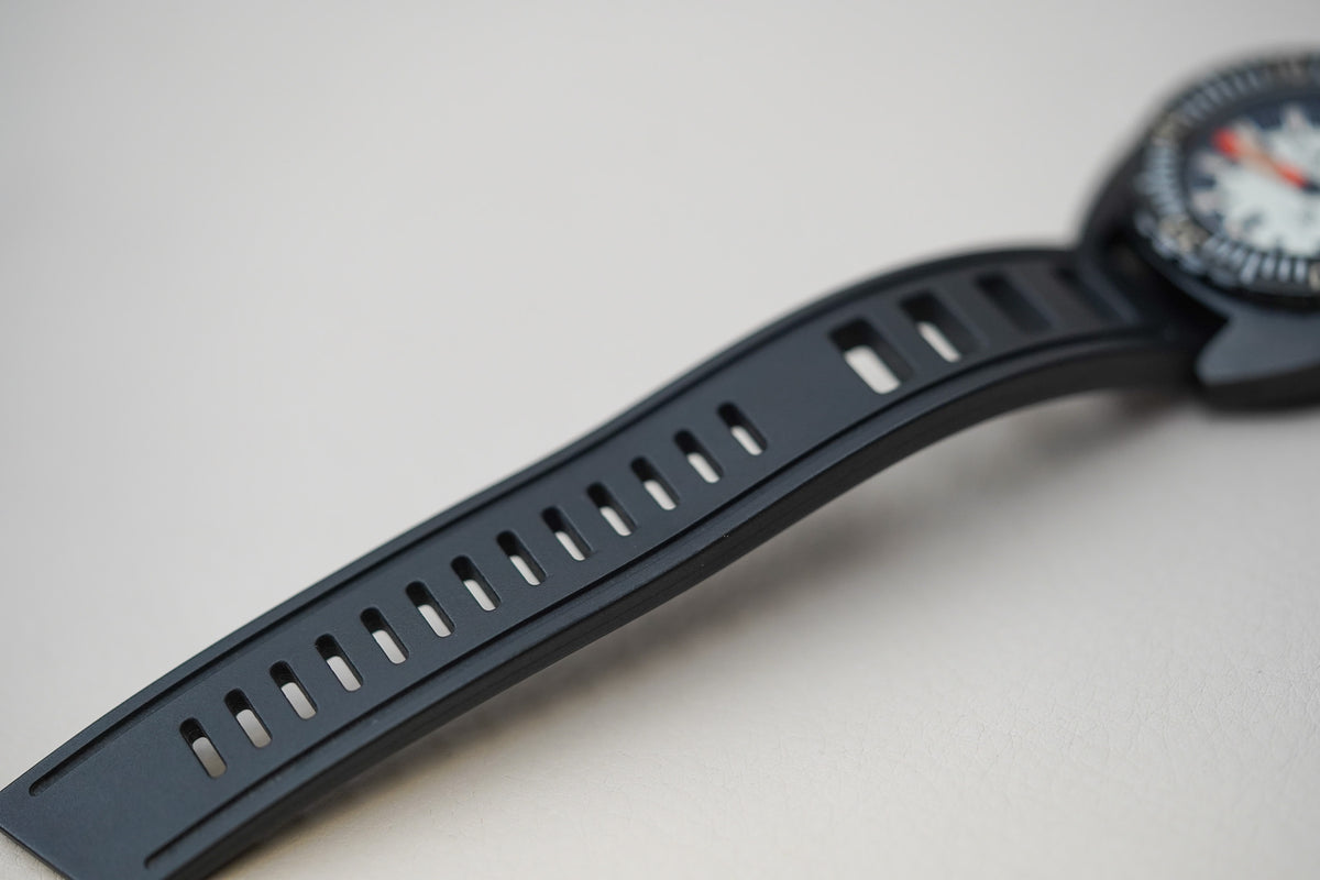 Synchron 70's Military Black Edition