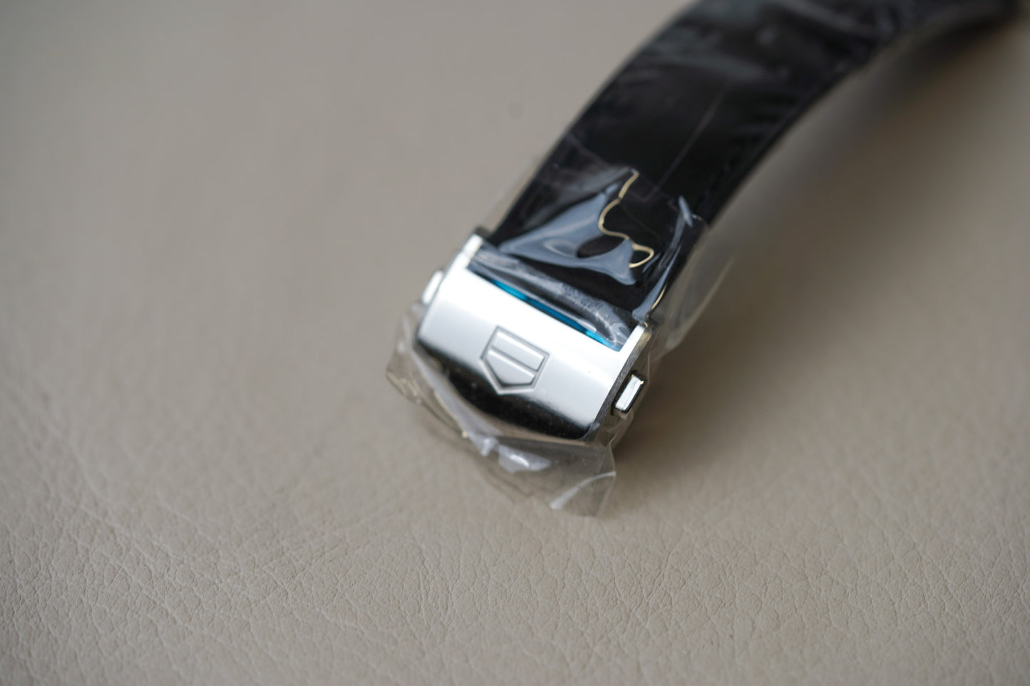 Tag Heuer Carrera Chronograph 39mm "Glassbox" CBS2210.FC6534