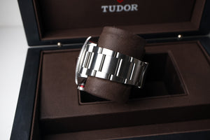 Tudor Black Bay Red 79220R