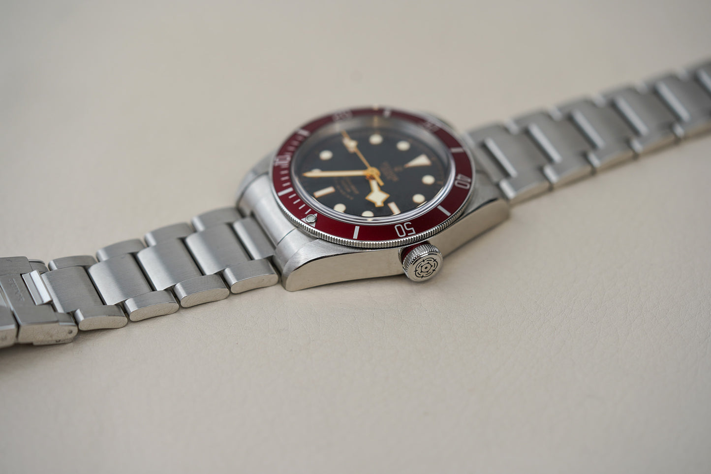 Tudor Black Bay Red 'Smiley' 79220R