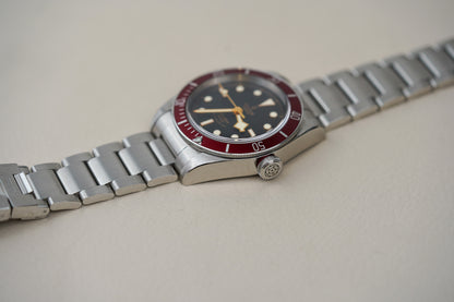 Tudor Black Bay Red 'Smiley' 79220R