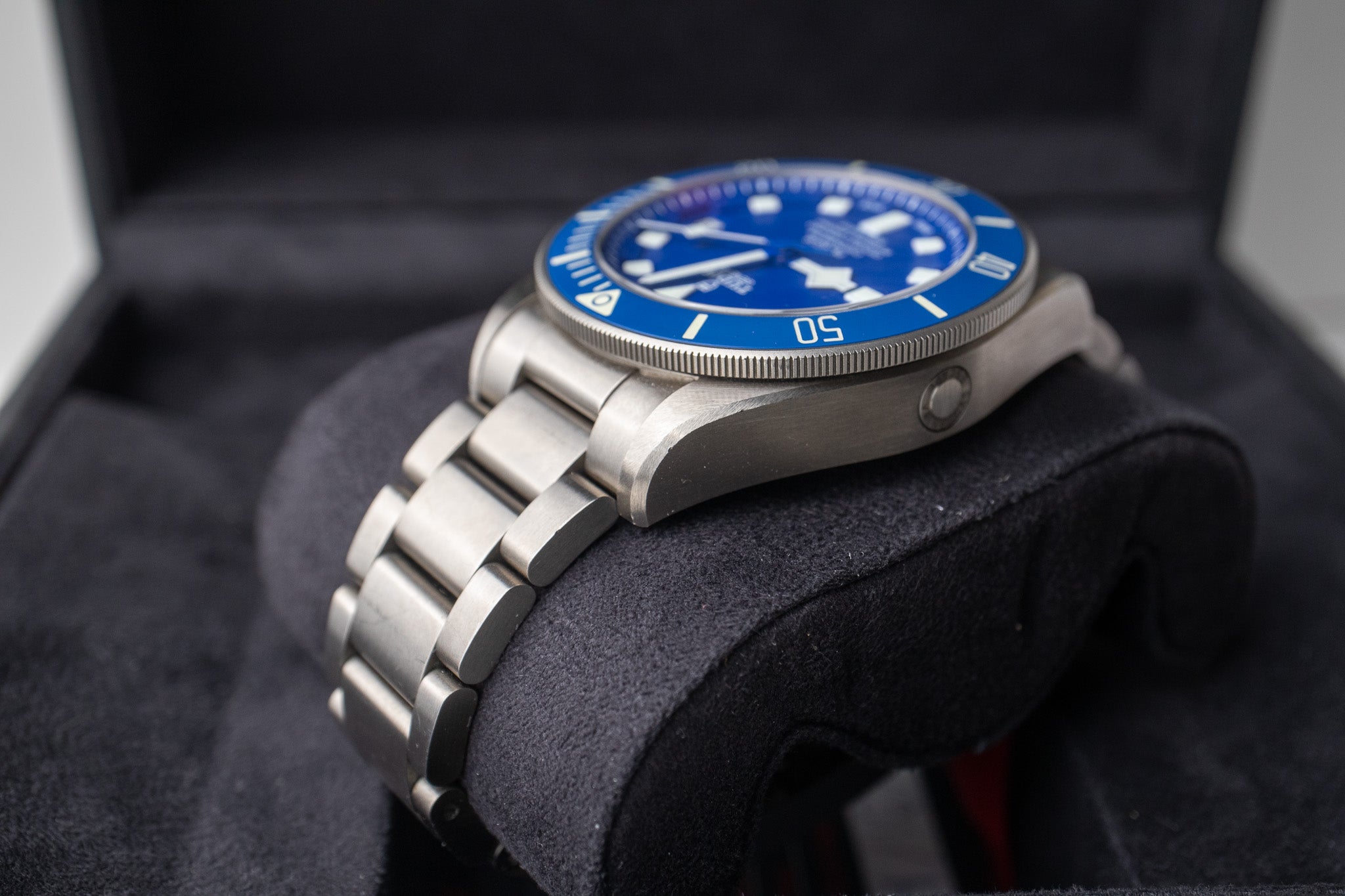 Tudor Pelagos Blue reference 25600TB top left side of the case and lug