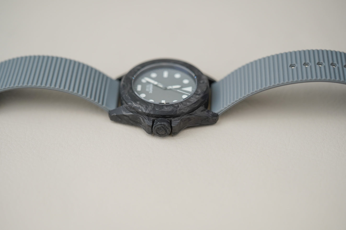 Unimatic x Hodinkee Modello Quattro Carbon U4S-C-H