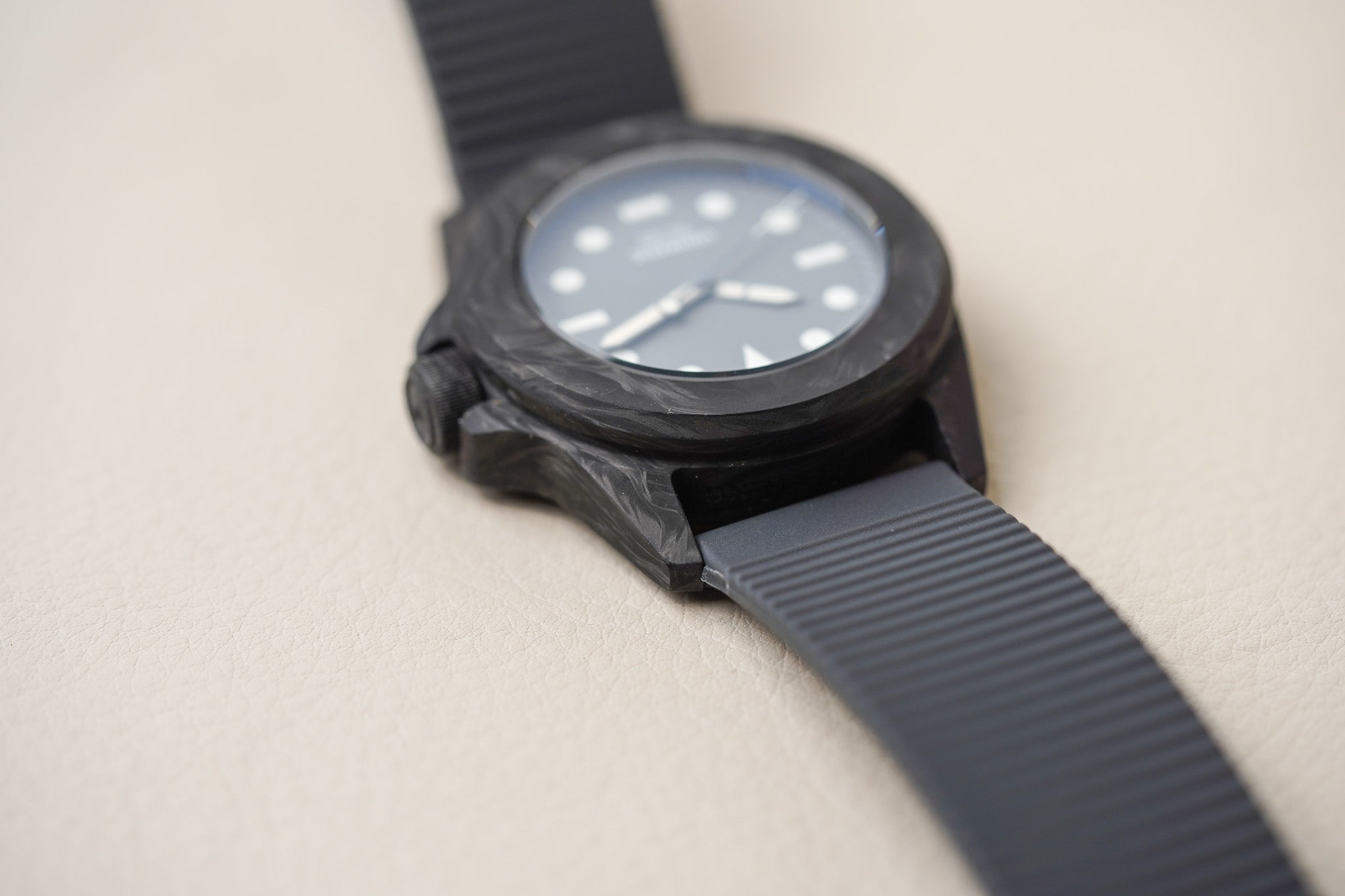 Unimatic x Hodinkee Modello Quattro Carbon U4S-C-H