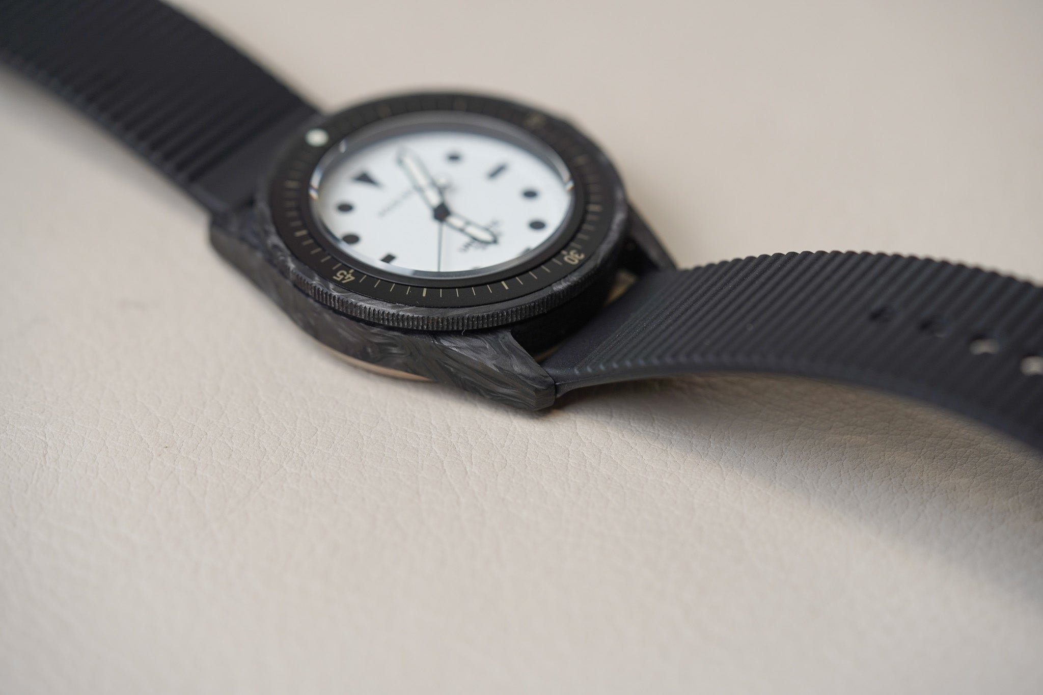 Unimatic x Hodinkee Modello Uno Carbon U1S-C-H
