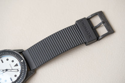 Unimatic x Hodinkee Modello Uno Carbon U1S-C-H