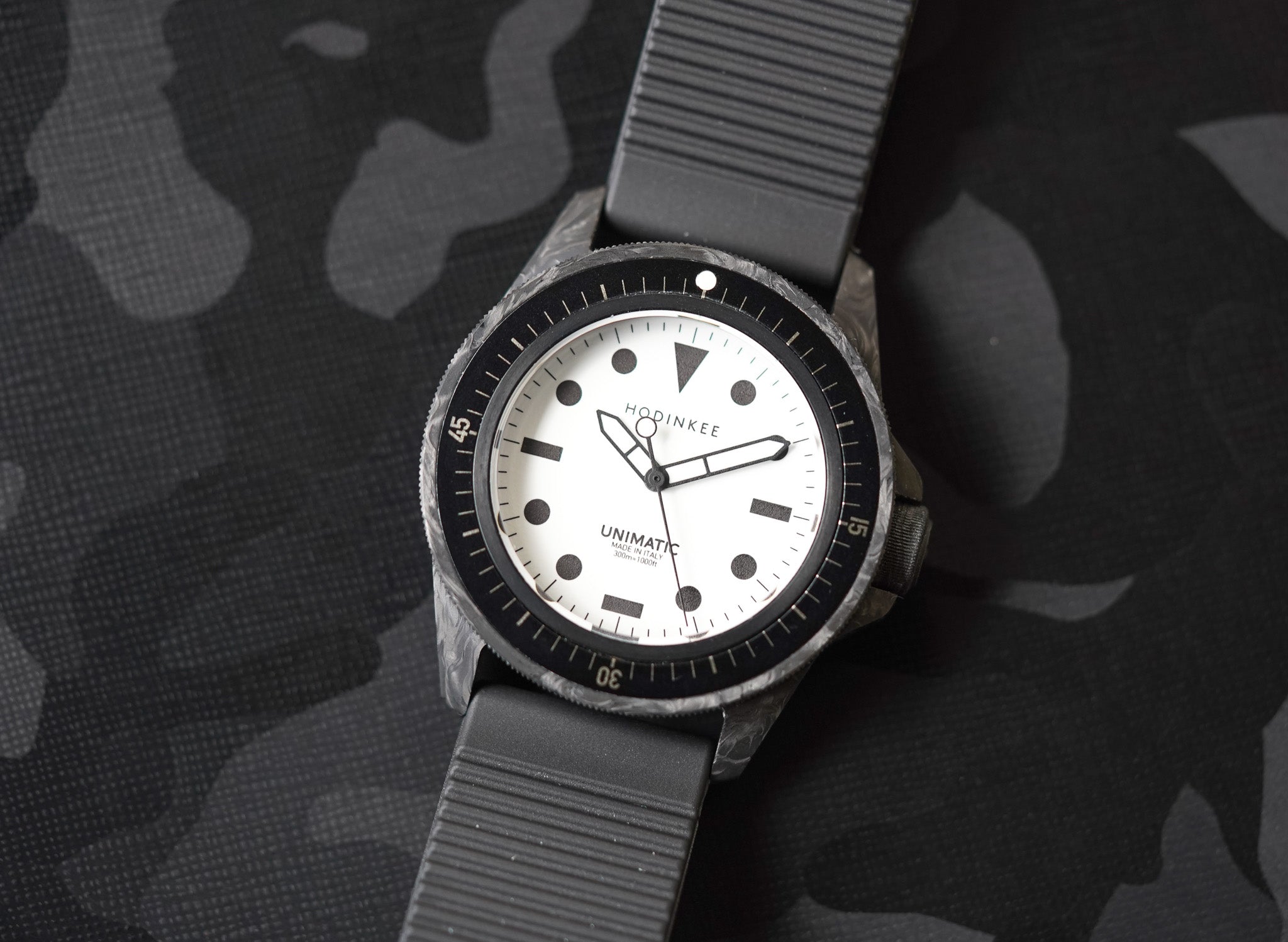 Unimatic x Hodinkee Modello Uno Carbon U1S-C-H