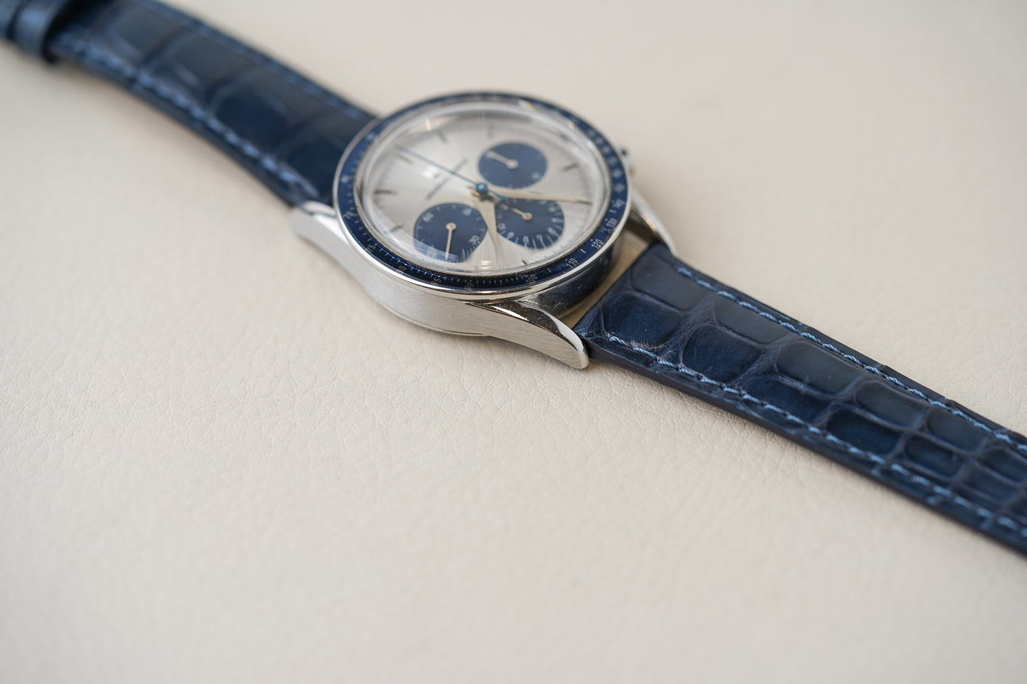 Universal Geneve Blue Compax Ref 884.495 "Baby Nina"