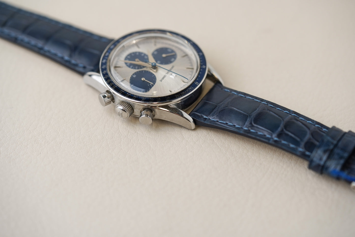 Universal Geneve Blue Compax Ref 884.495 "Baby Nina"