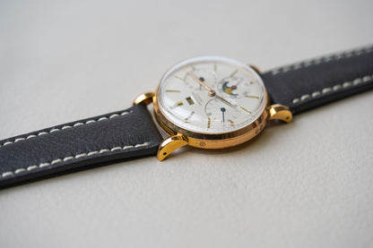 Universal Genève Triple Calendar Moonphase 18k Yellow Gold 11305