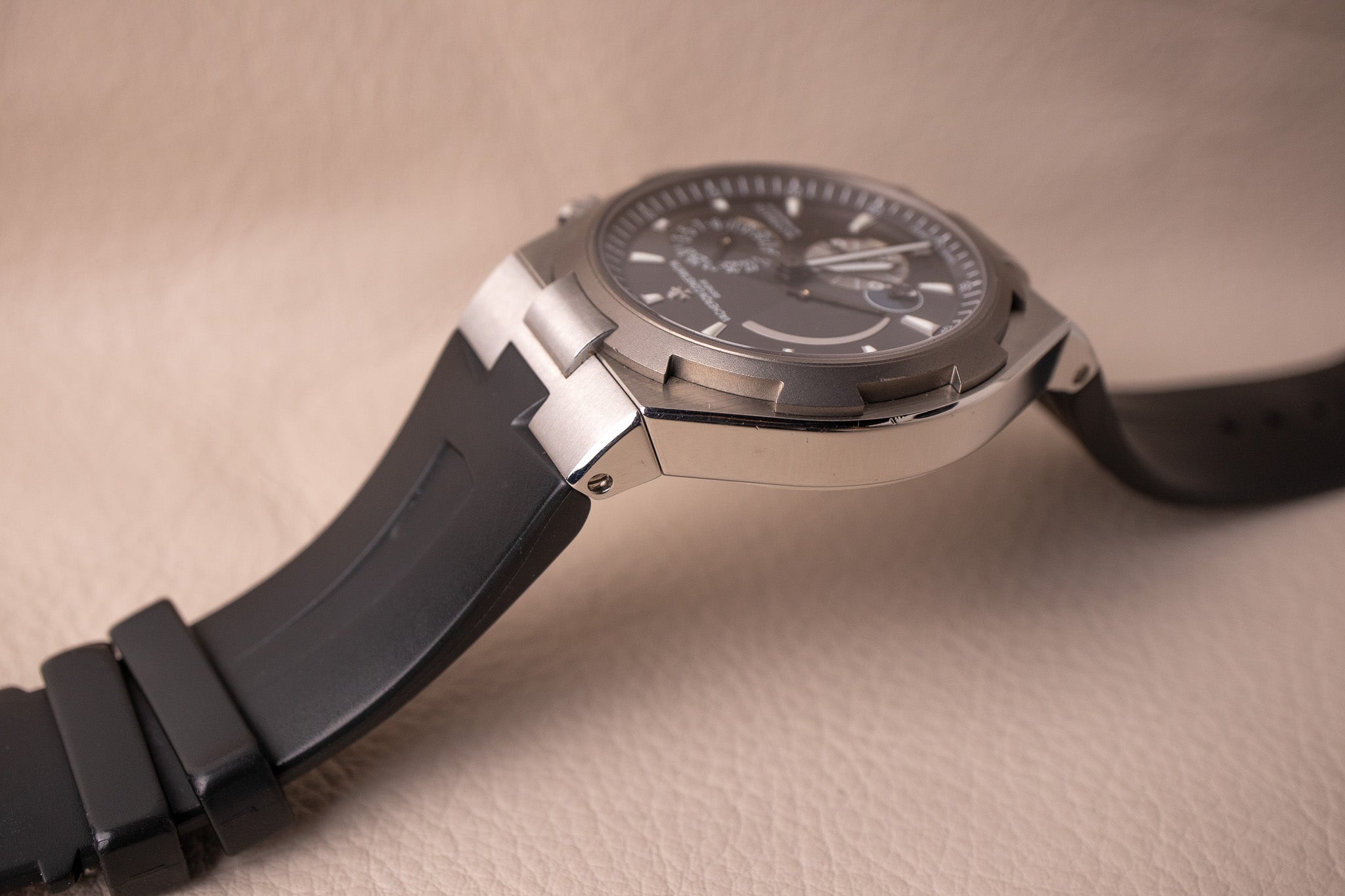 Vacheron Constantin Overseas Dual Time 47450/000W-9511 – Belmont