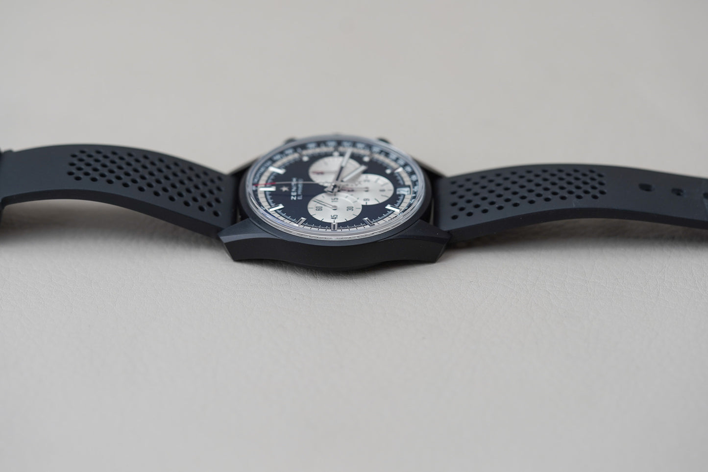 Zenith Chronomaster El Primero 42 Aluminum Black 24.2041.400/21.R576