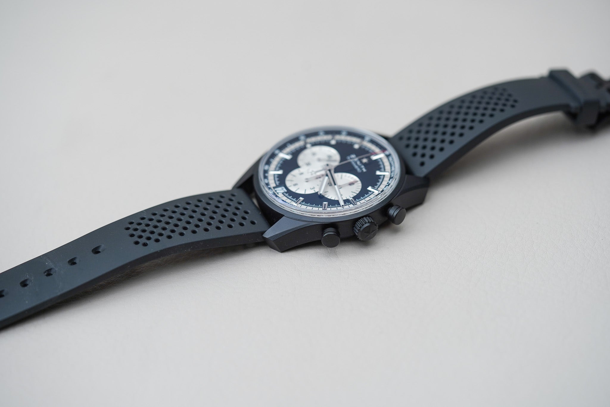 Zenith Chronomaster El Primero 42 Aluminum Black 24.2041.400/21.R576