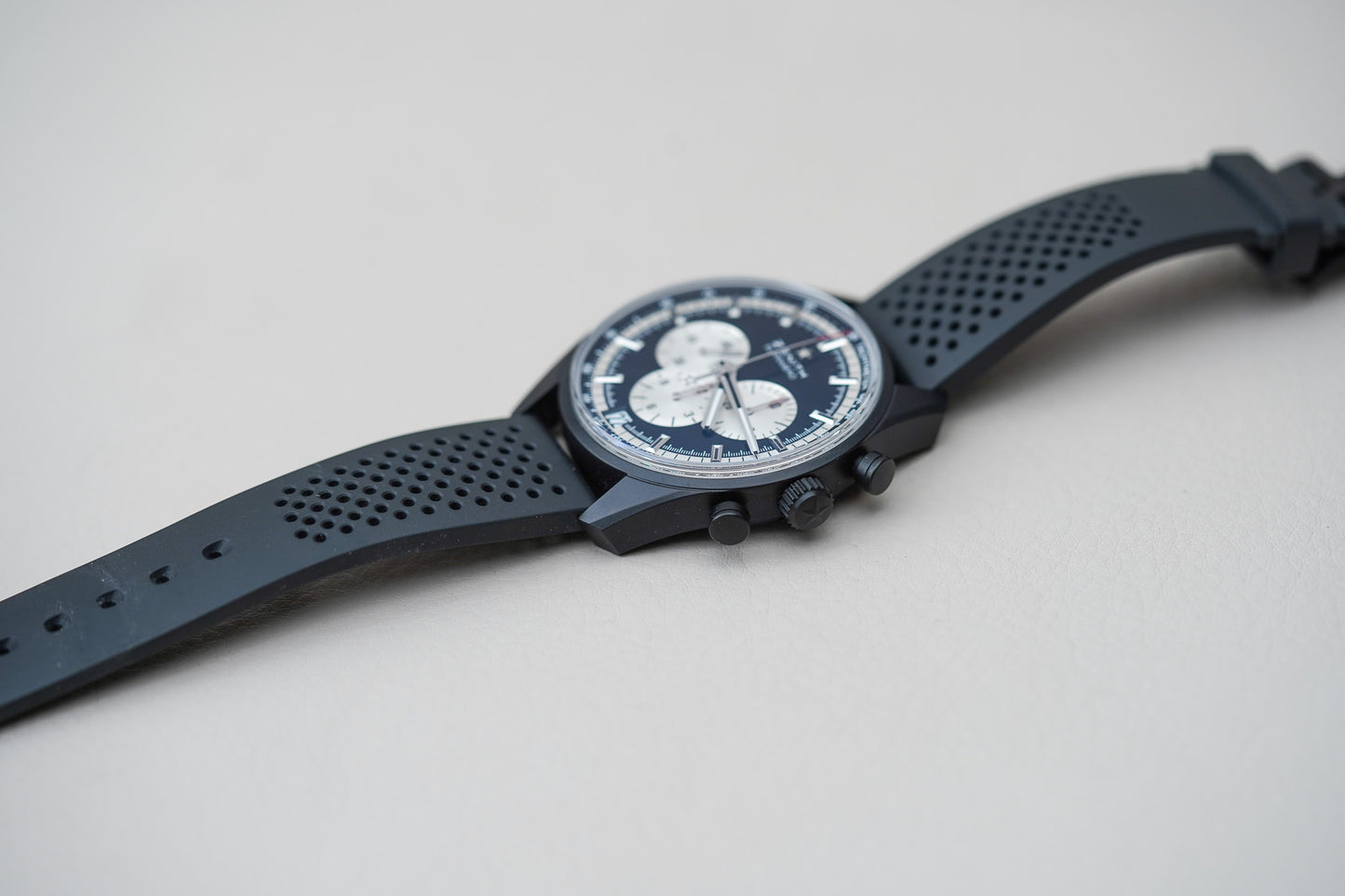 Zenith Chronomaster El Primero 42 Aluminum Black 24.2041.400/21.R576