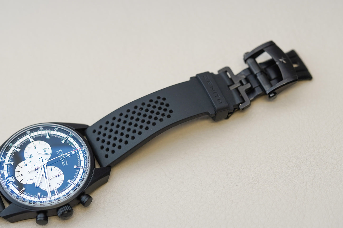 Zenith Chronomaster El Primero 42 Aluminum Black 24.2041.400/21.R576