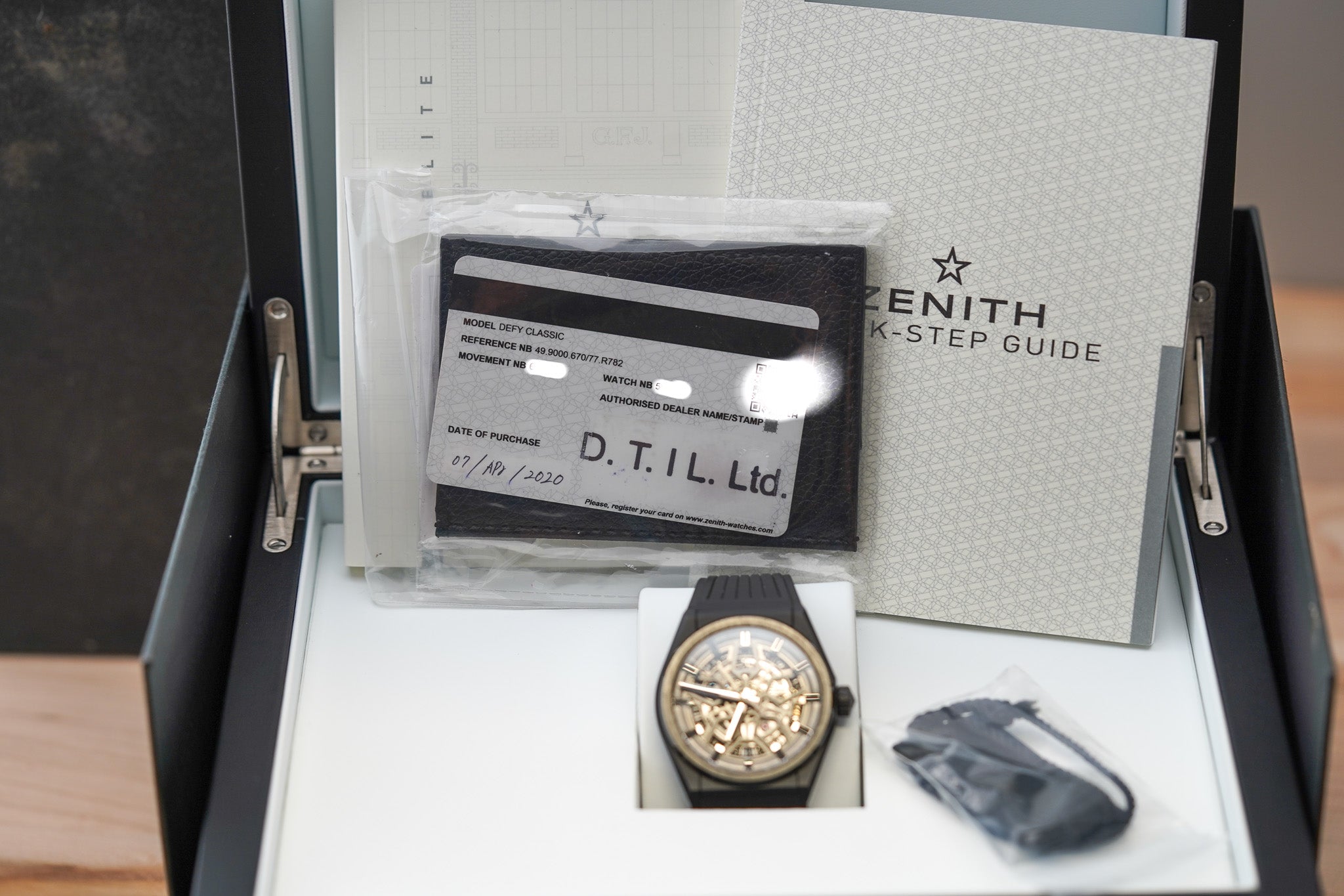 Zenith Defy Black Ceramic 49.9000.670/77.R782 – Belmont Watches