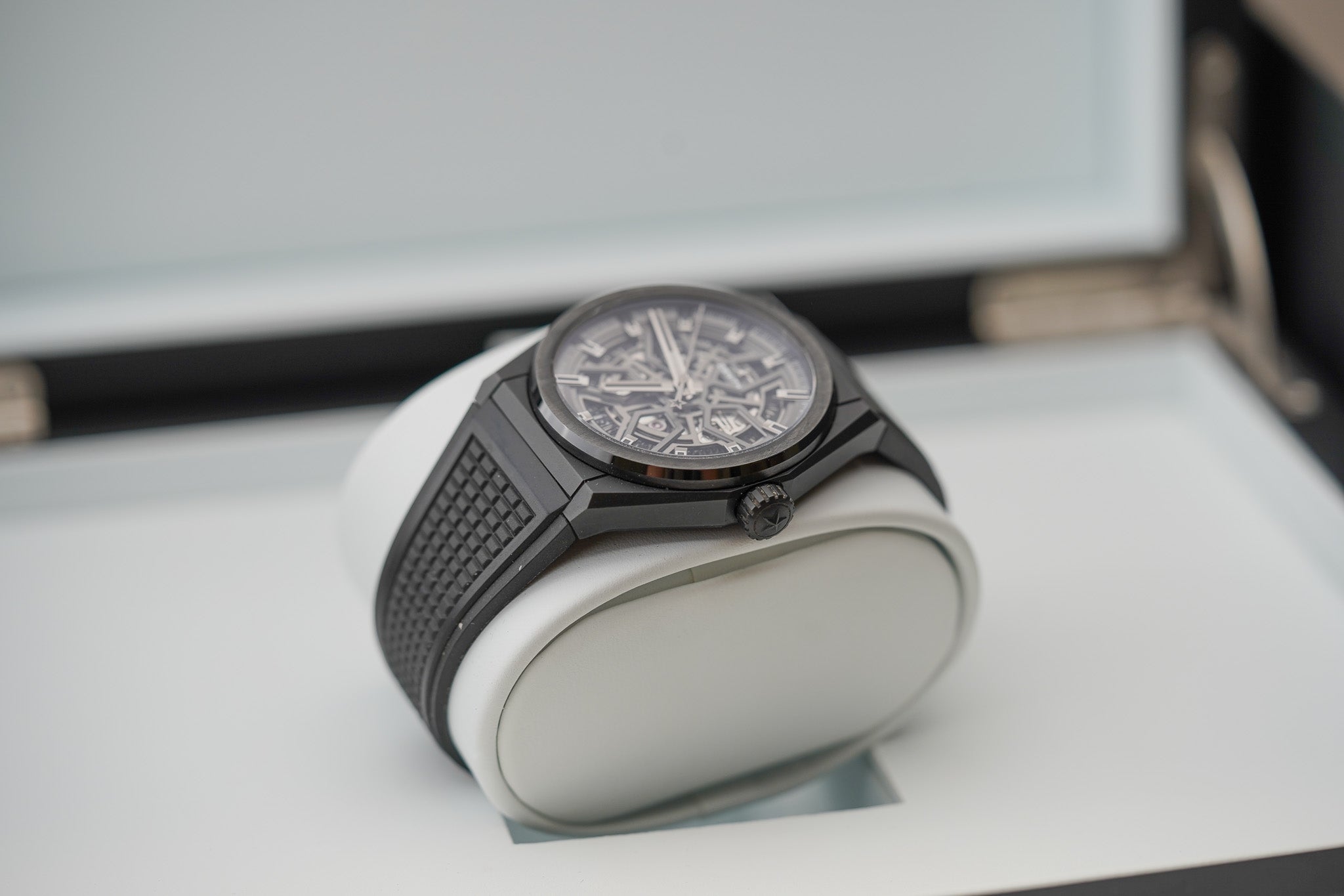 Zenith Defy Black Ceramic 49.9000.670/77.R782 – Belmont Watches