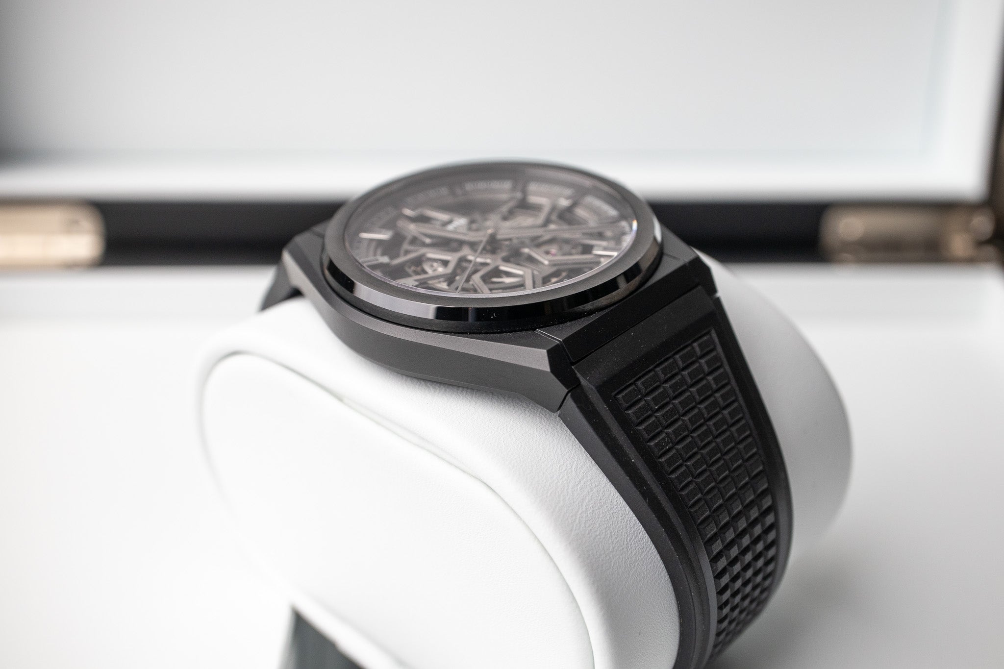 Zenith Defy Black Ceramic 49.9000.670/77.R782 – Belmont Watches