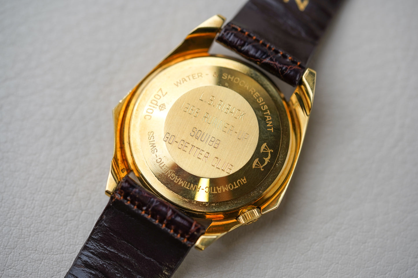 1970's Zodiac Olympos Mystery Dial Florentine Manta Ray 18k YG 4004 705