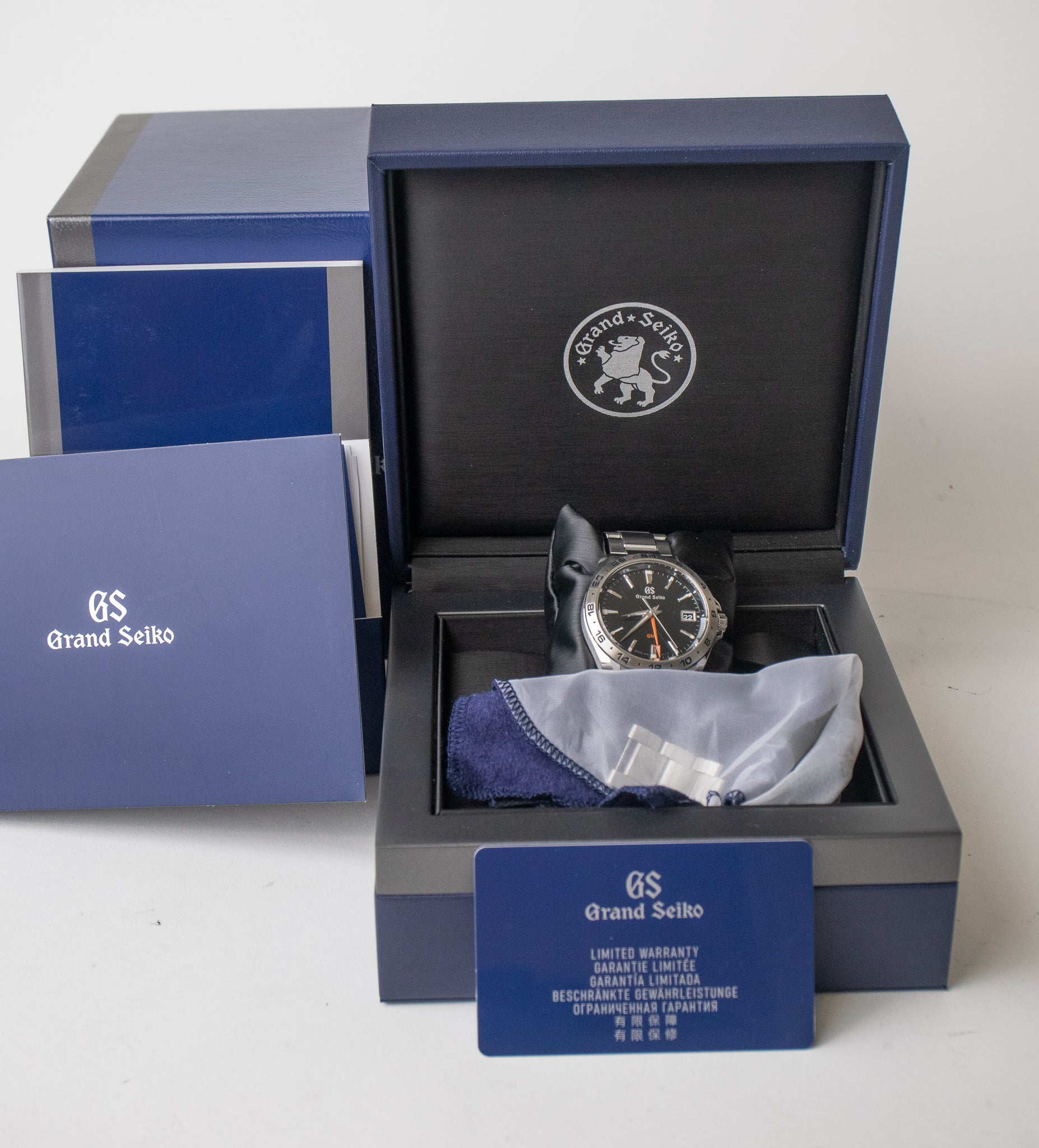 Grand Seiko GMT SBGN003