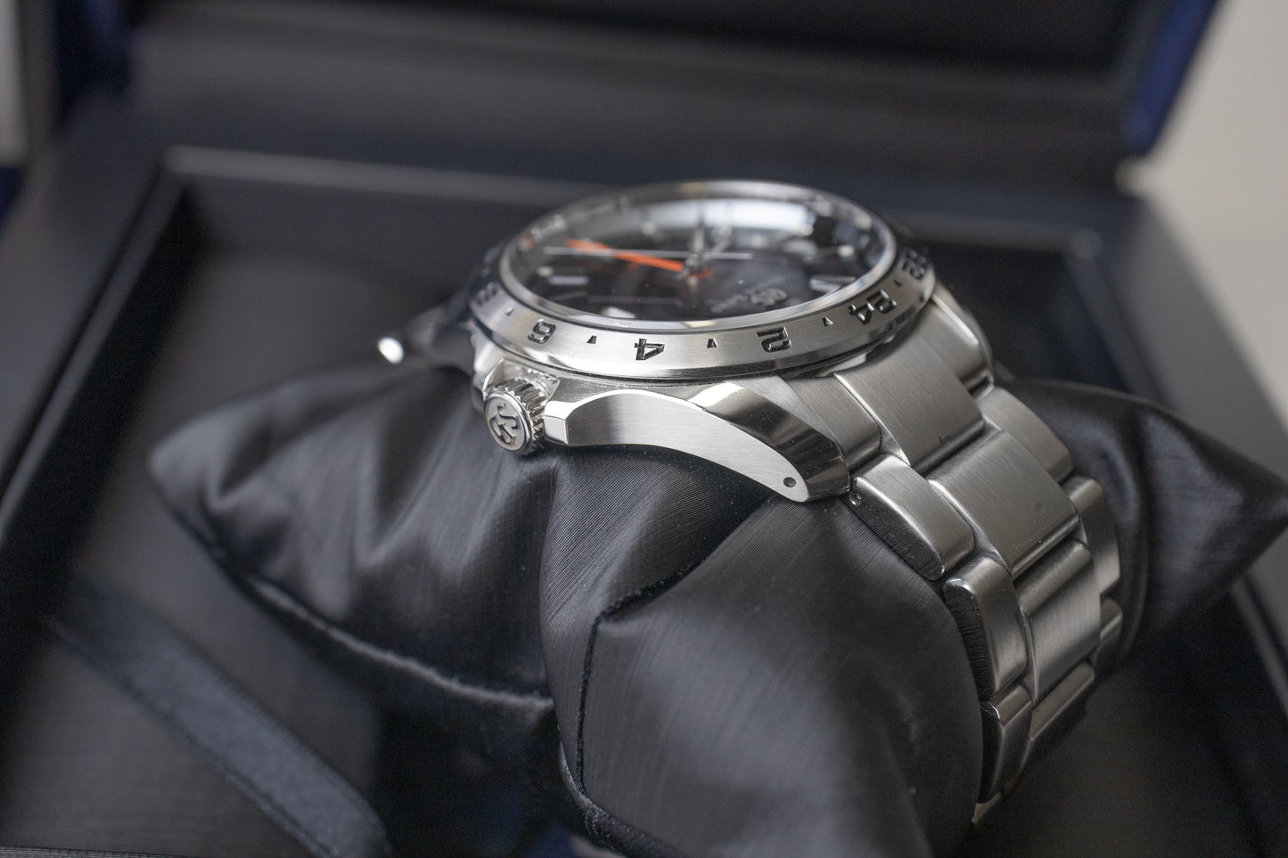 Grand Seiko GMT SBGN003