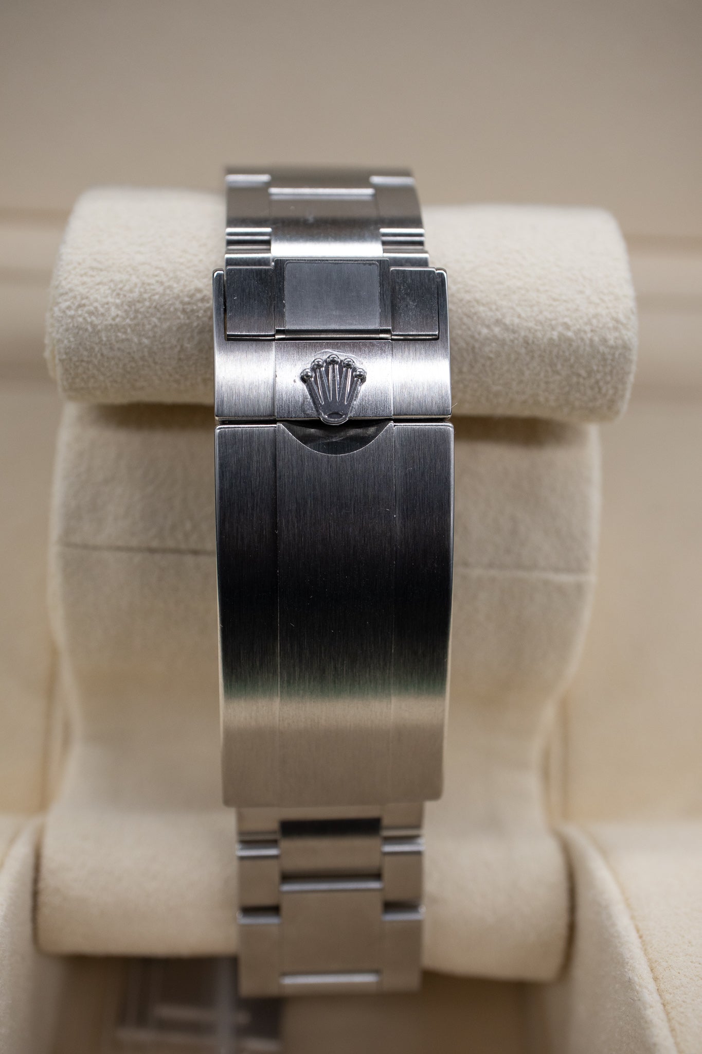 Pre-Owned: Rolex Submariner 122610LV