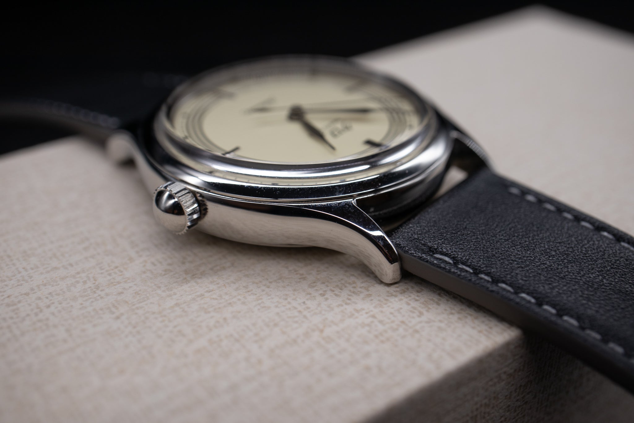 Kurono Tokyo Eggshell