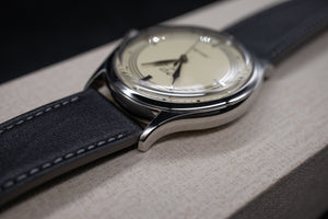 Kurono Tokyo Eggshell