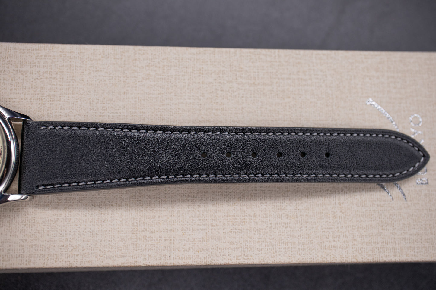 Kurono Tokyo Eggshell