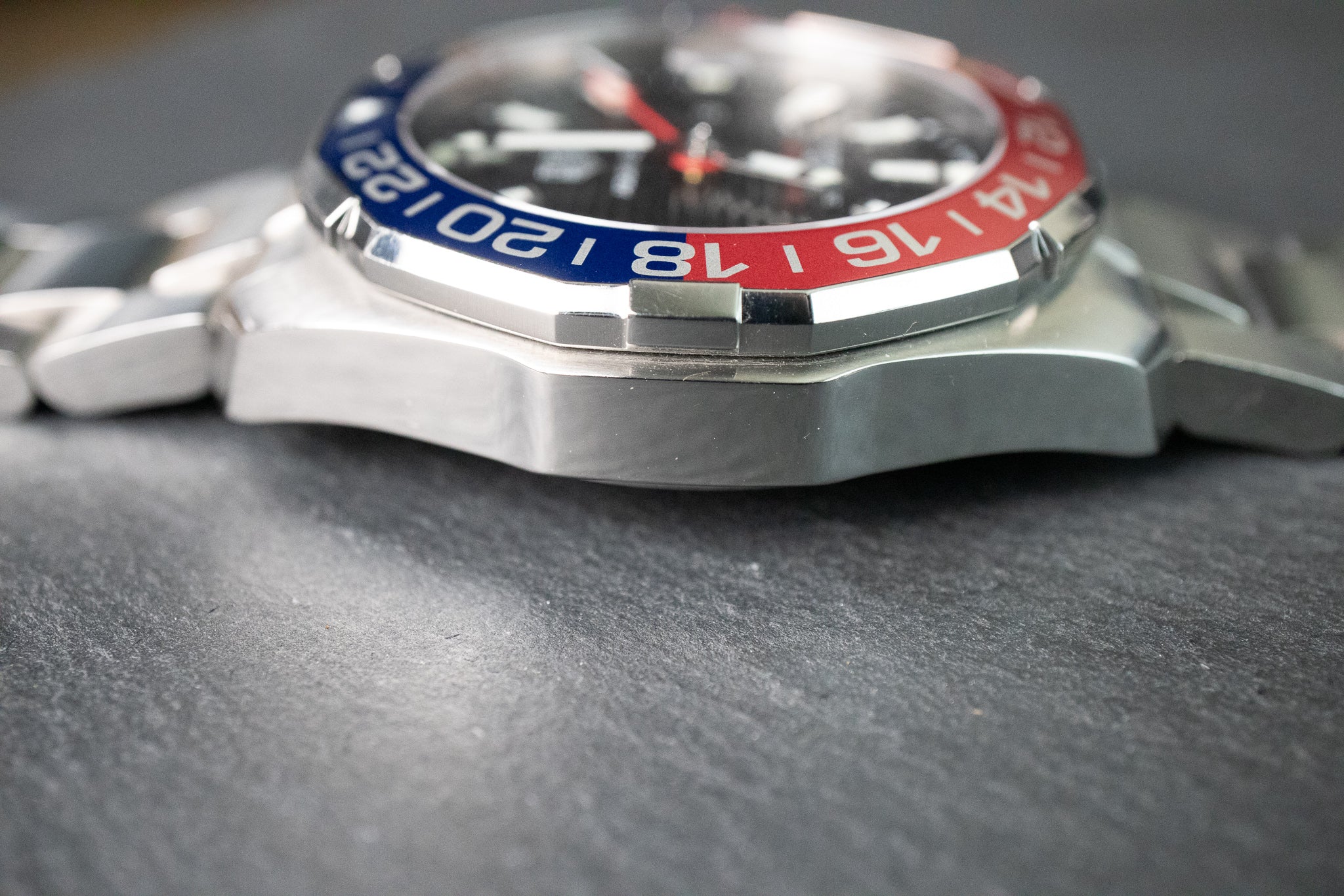 Pre-Owned: Tag Heuer Aquaracer GMT Pepsi