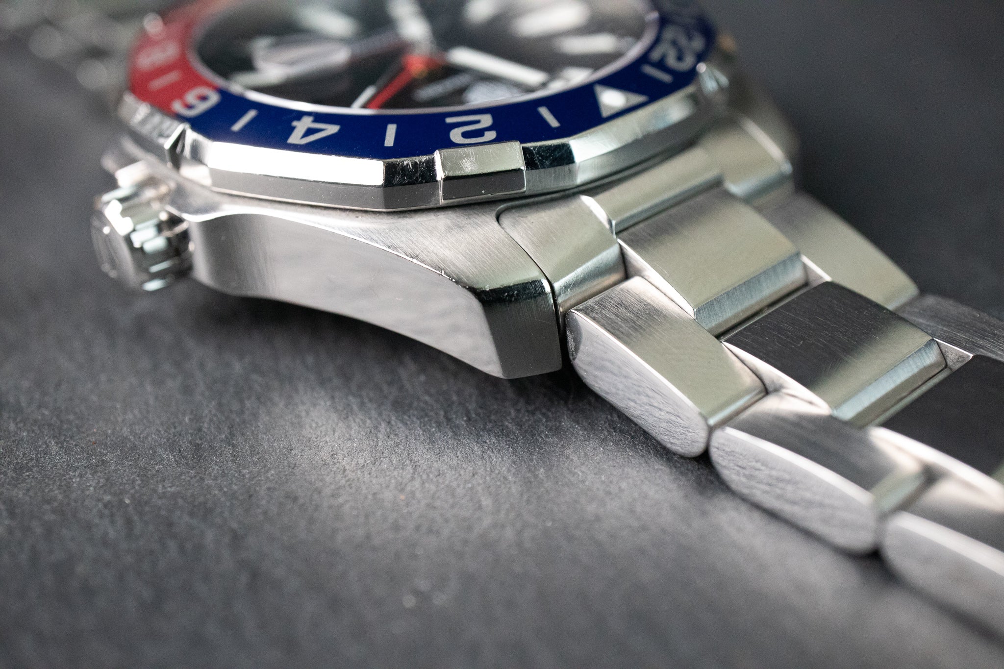 Pre-Owned: Tag Heuer Aquaracer GMT Pepsi
