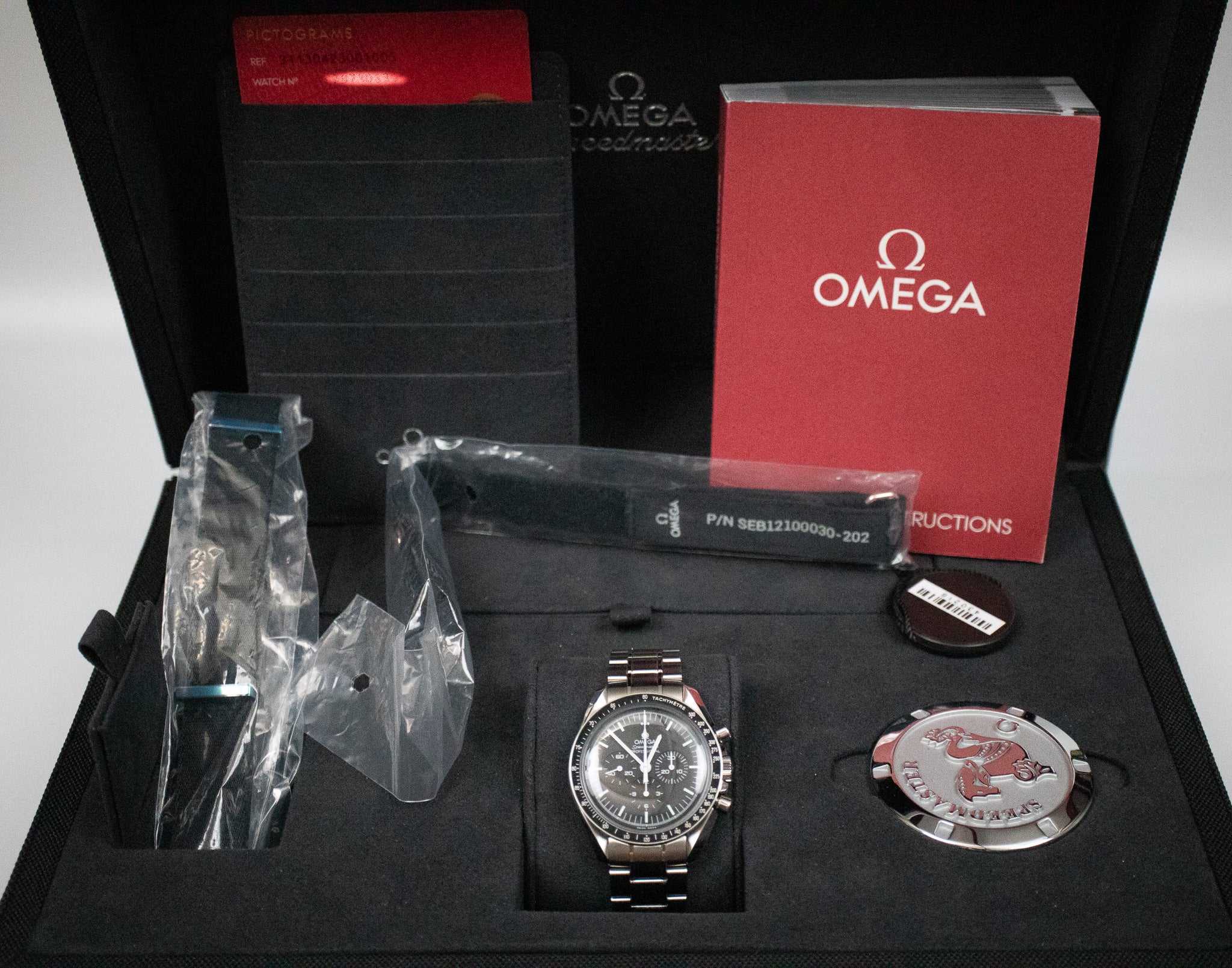 Pre-Owned Omega Speedmaster Pro Moonwatch 311.30.42.30.01.005 42MM Hesalite