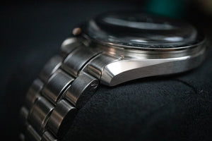 Pre-Owned Omega Speedmaster Pro Moonwatch 311.30.42.30.01.005 42MM Hesalite